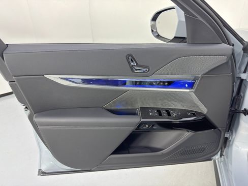 Used 2024 BMW 740i w/ Premium Package 2 RWD image 53