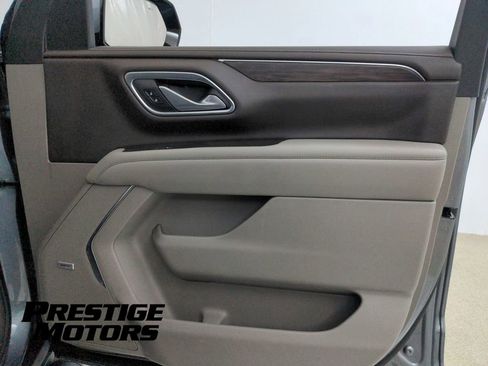 Used 2022 Chevrolet Tahoe Z71 w/ Z71 Off-Road Package AWD/4WD image 40