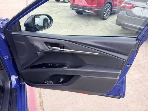 Used 2025 Toyota Camry SE FWD image 20