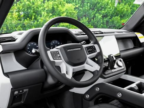 New 2026 Land Rover Defender 110 X-Dynamic SE AWD/4WD image 20