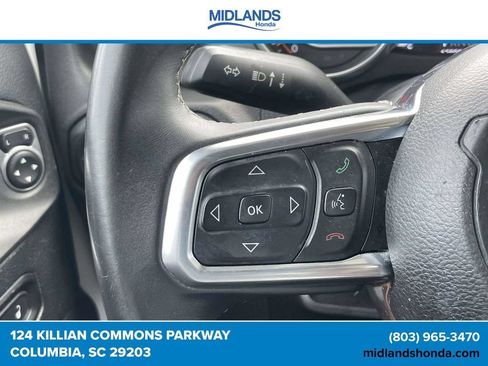 Used 2018 Jeep Wrangler Unlimited Sahara AWD/4WD image 19
