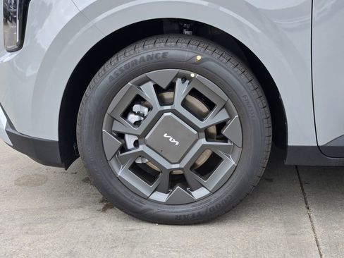 New 2026 Kia Carnival EX FWD image 8