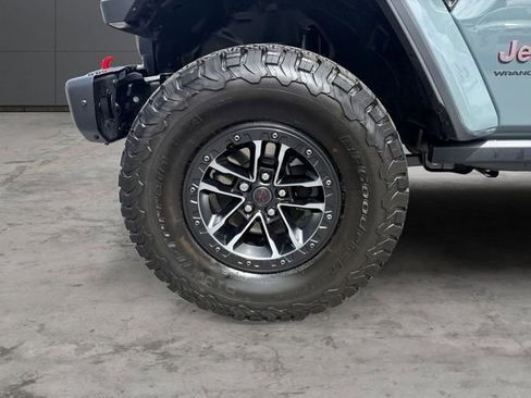 Used 2025 Jeep Wrangler Unlimited Rubicon image 9