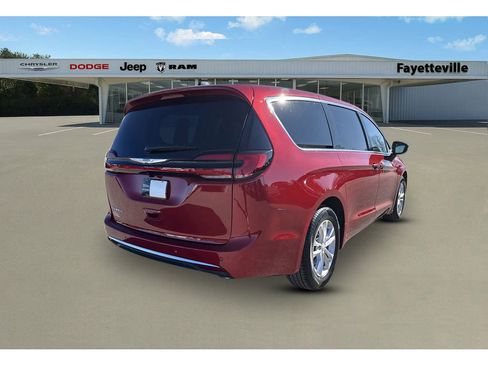 New 2026 Chrysler Pacifica Select FWD image 4