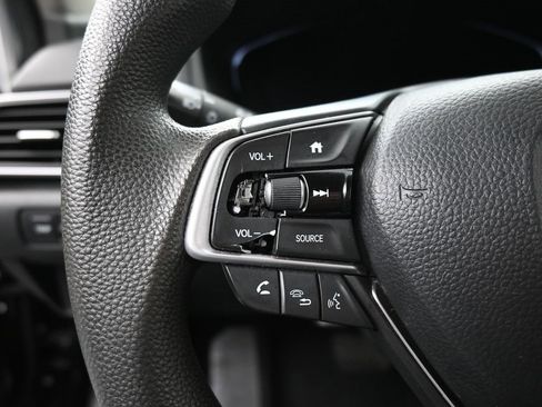 Used 2019 Honda Accord LX image 11