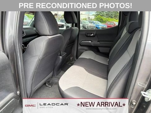 Used 2023 Toyota Tacoma TRD Off-Road w/ Black Out Package (TMS) AWD/4WD image 16