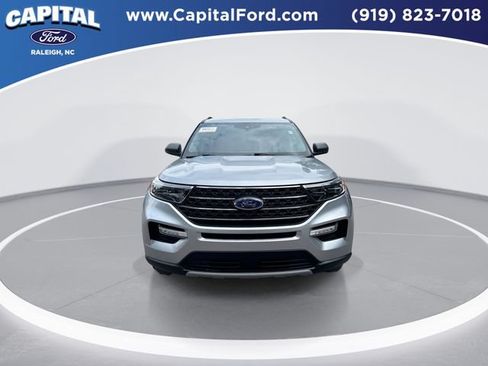 Certified 2023 Ford Explorer XLT w/ Equipment Group 202A AWD/4WD image 3