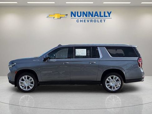 Certified 2022 Chevrolet Suburban High Country AWD/4WD image 2