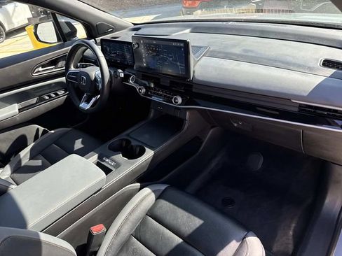 Used 2024 Honda Prologue Touring image 12