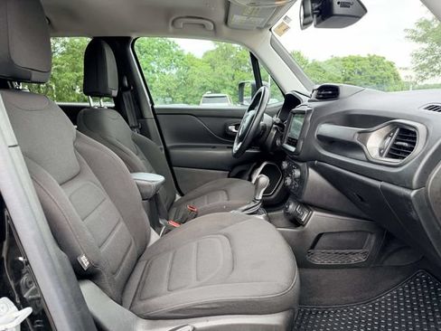 Used 2022 Jeep Renegade Latitude w/ Convenience Group AWD/4WD image 10