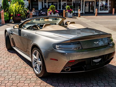 Used 2016 Aston Martin V8 Vantage S RWD image 48
