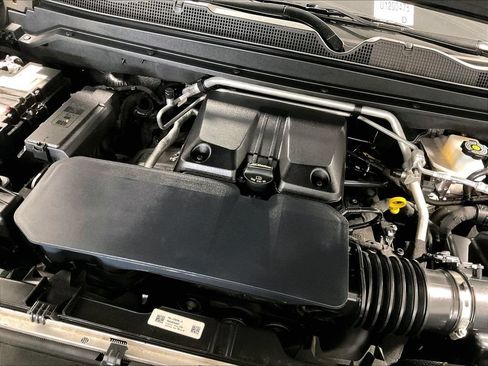 Used 2024 Chevrolet Colorado ZR2 w/ ZR2 Convenience Package III AWD/4WD image 35