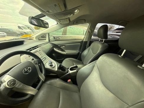 Used 2015 Toyota Prius Four FWD image 9