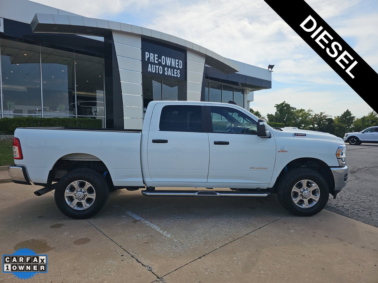 Used 2024 RAM 2500 Big Horn w/ Off Road Package AWD/4WD image 2