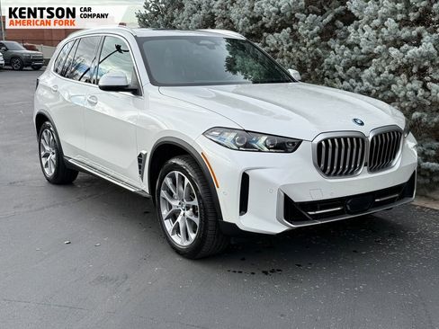 Used 2025 BMW X5 xDrive50e image 11