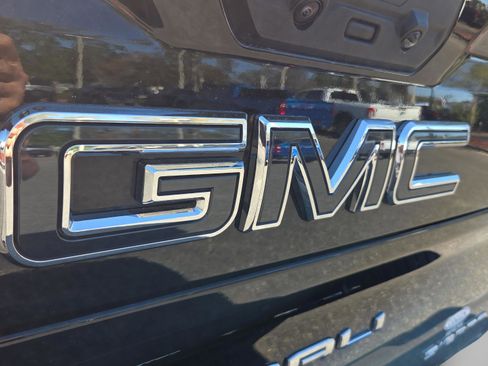 Used 2025 GMC Sierra 2500 Denali Ultimate image 36