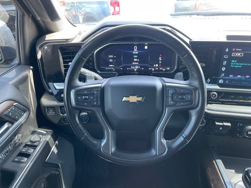 Used 2023 Chevrolet Silverado 1500 High Country w/ Technology Package AWD/4WD image 13