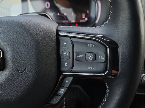 Used 2025 RAM 1500 Limited AWD/4WD image 18