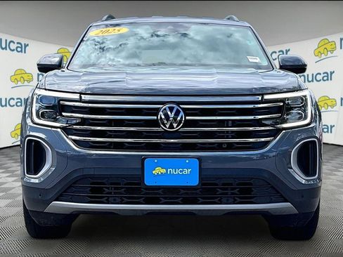 Used 2025 Volkswagen Atlas SE AWD/4WD image 2