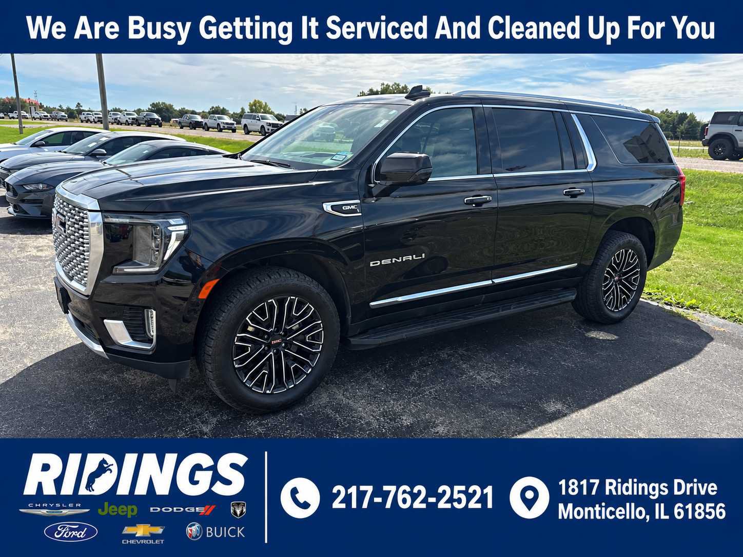 Used 2021 GMC Yukon XL Denali RWD image 1
