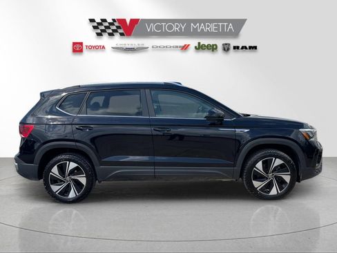 Used 2024 Volkswagen Taos SE AWD/4WD image 6