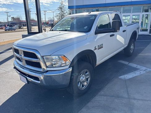 Used 2018 RAM 2500 Tradesman w/ Chrome Appearance Group image 2