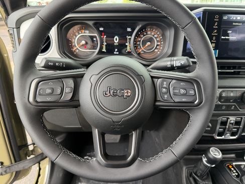 New 2025 Jeep Gladiator Sport image 18