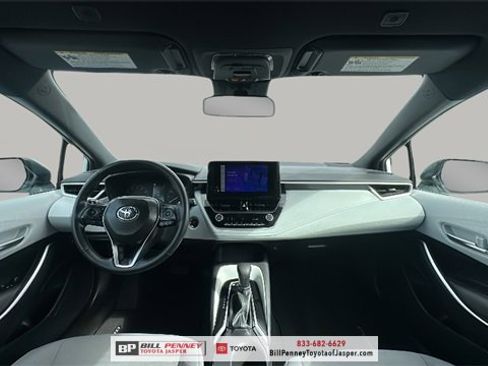 Used 2025 Toyota Corolla SE image 10