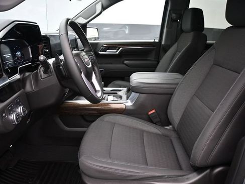 Used 2025 GMC Sierra 1500 Elevation w/ Preferred Package image 10