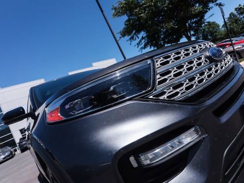 Used 2020 Ford Explorer Platinum w/ Premium Technology Package AWD/4WD image 13