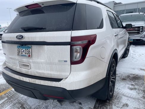 Used 2014 Ford Explorer Sport image 3