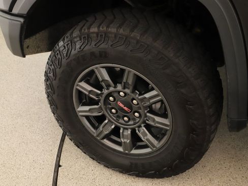 Used 2024 GMC Sierra 1500 AT4X image 32