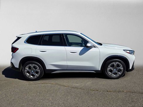 Used 2023 BMW X1 xDrive28i w/ Convenience Package AWD/4WD image 2