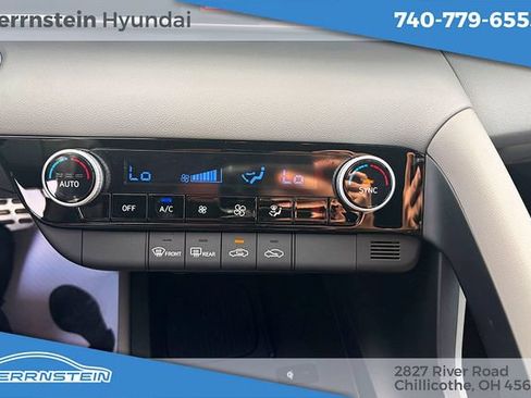 Used 2025 Hyundai Elantra Sport FWD image 12
