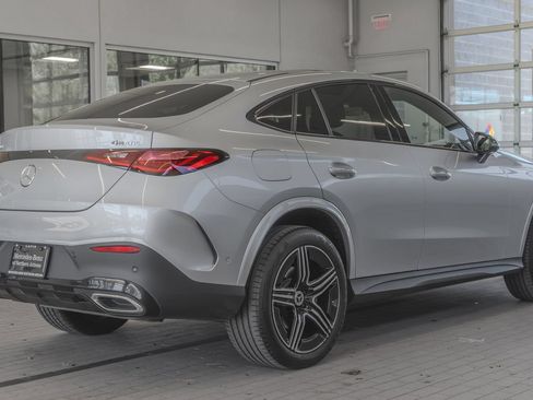 Used 2024 Mercedes-Benz GLC 300 4MATIC image 29