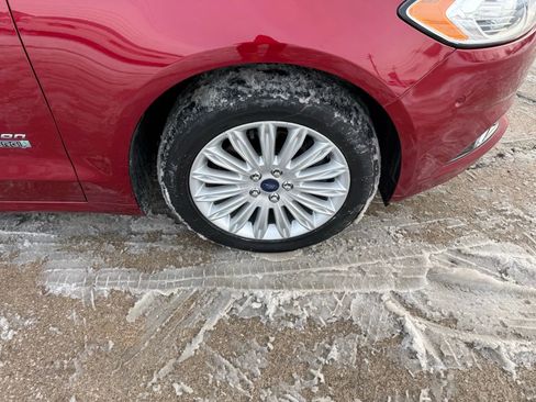 Used 2014 Ford Fusion Energi Titanium w/ Driver Assist Package image 46