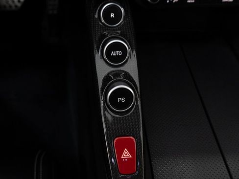 Used 2017 Ferrari GTC4Lusso image 31