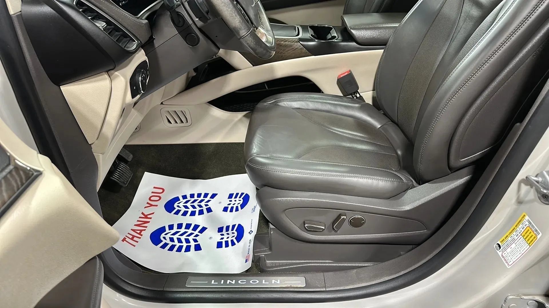 Used 2019 Lincoln Nautilus Select AWD/4WD image 9
