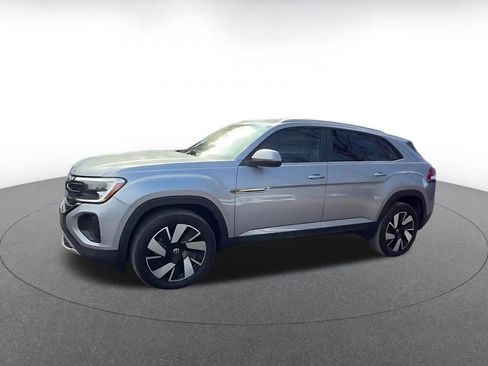 Used 2025 Volkswagen Atlas Cross Sport SE image 8