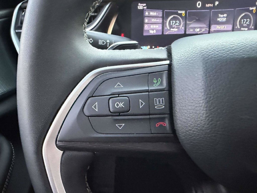 Used 2025 Jeep Grand Cherokee Laredo X AWD/4WD image 35