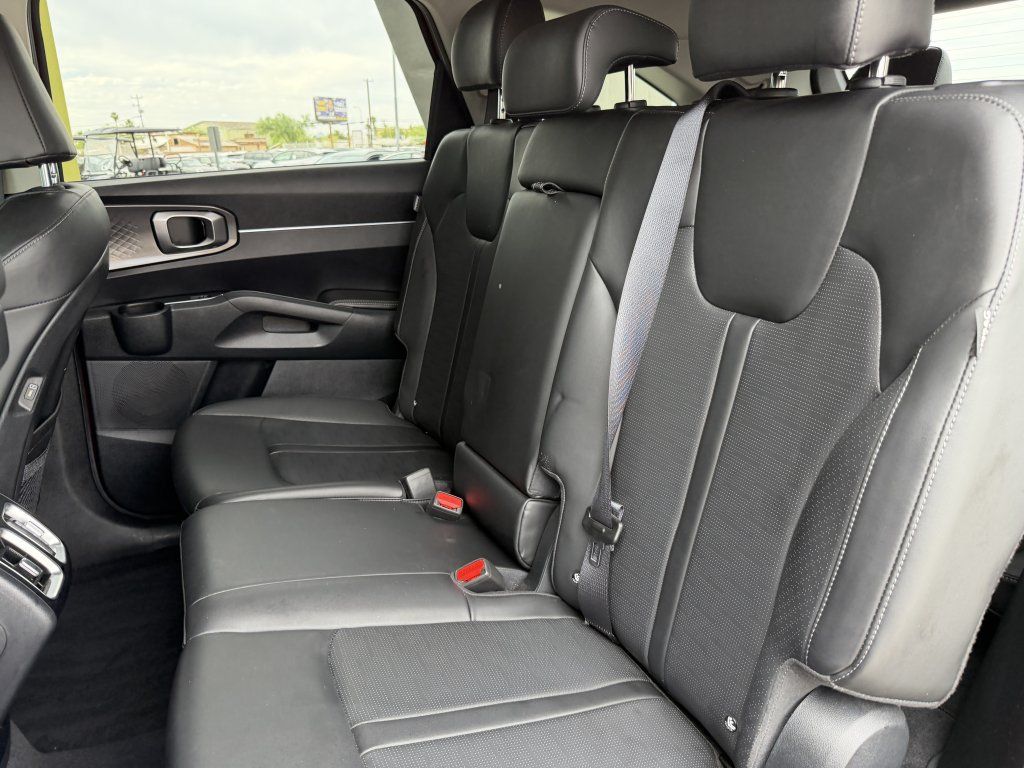 Used 2024 Kia Sorento S FWD image 34