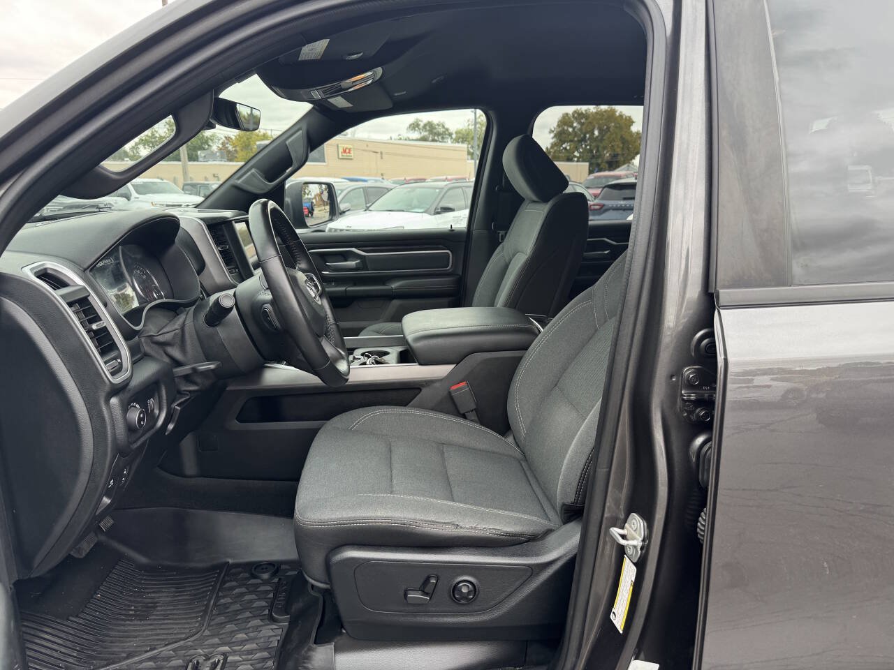 Used 2021 RAM 1500 Big Horn AWD/4WD image 5