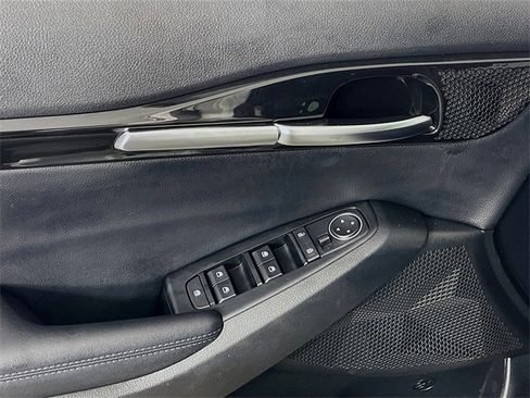 Used 2023 Kia Seltos S image 18