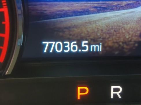 Used 2020 Ford Explorer XLT w/ Equipment Group 202A image 25