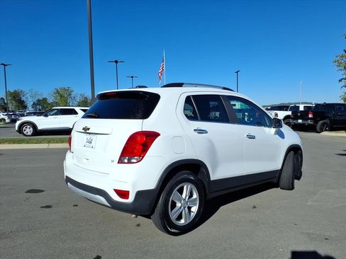 Used 2017 Chevrolet Trax LT w/ LT Convenience Package image 3