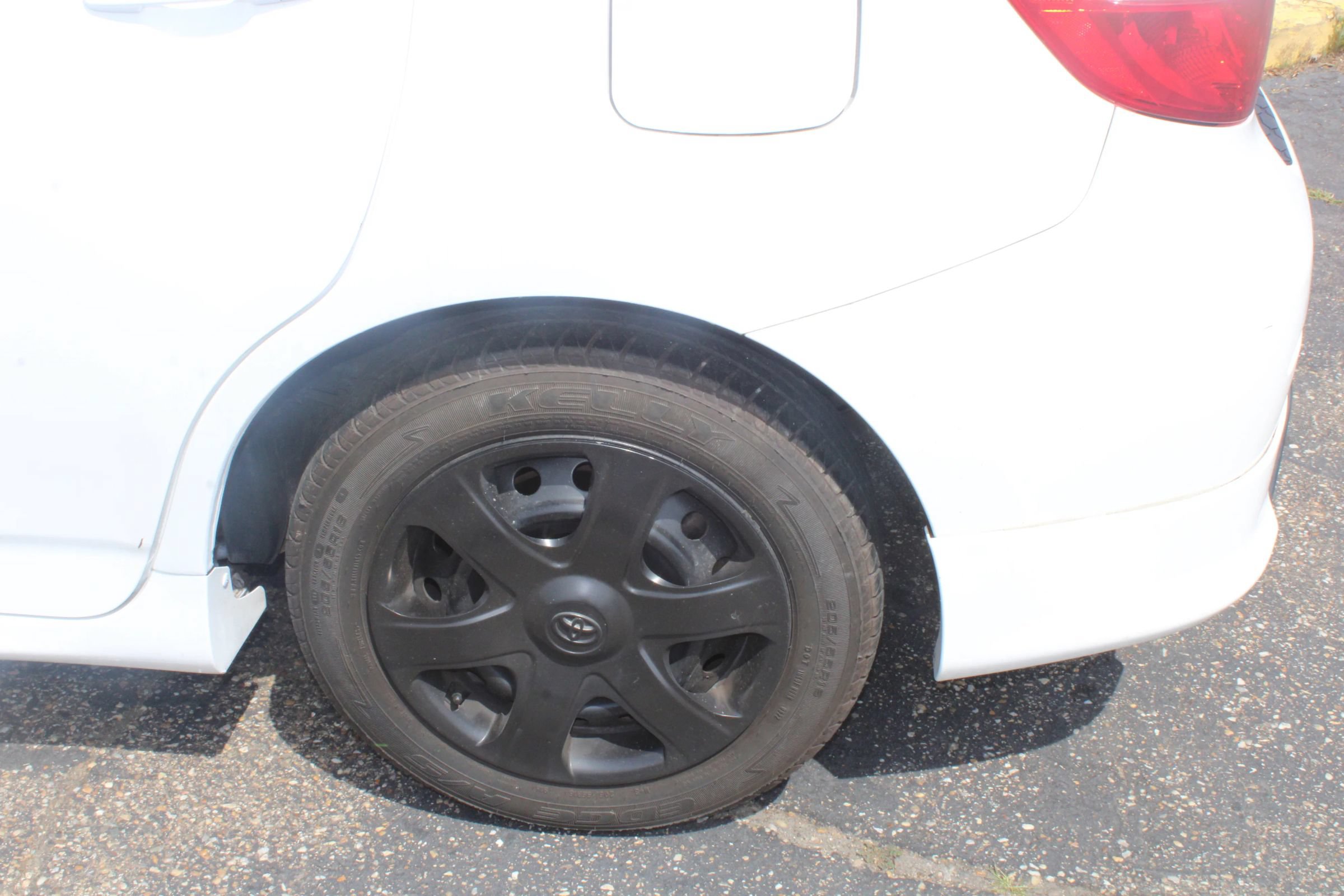 Used 2009 Toyota Matrix S FWD image 28