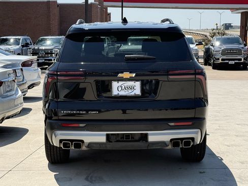 Used 2025 Chevrolet Traverse LT AWD/4WD image 5