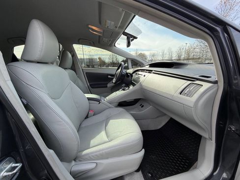 Used 2011 Toyota Prius Three image 15