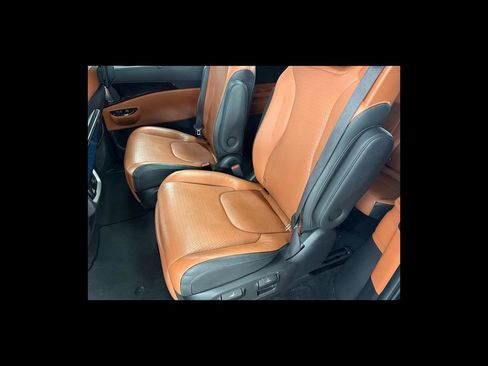 Used 2022 Kia Carnival SX Prestige FWD image 17