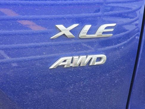 Certified 2024 Toyota Corolla Cross XLE w/ Convenience Package AWD/4WD image 5